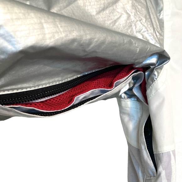 L.A.M.B. x Burton Misfit Bomber Snowboarding Jacket Silver White Snow Leopard - Picture 5 of 16